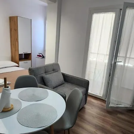 Apartment Old Town Center 2 *